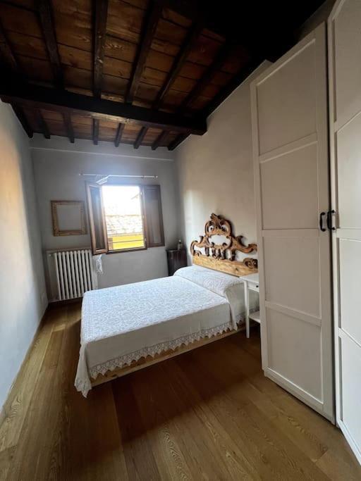 Over The Roofs Of Florence - Tornabuoni - Duomo - Repubblica Exterior foto
